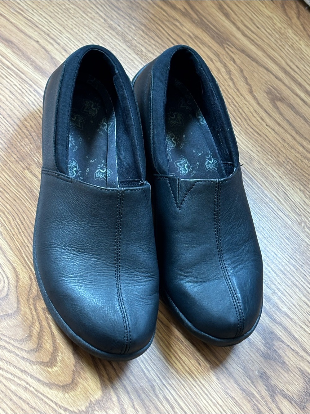 Skechers Women's Black Slip-On Comfort Loafers